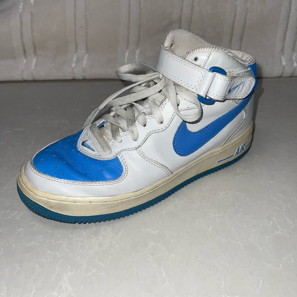 GUC 2003 Vintage Nike Air Force 1 Mid “Baby Blue” Strap